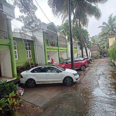 Goa Suites Holiday Home Calangute Exterior photo